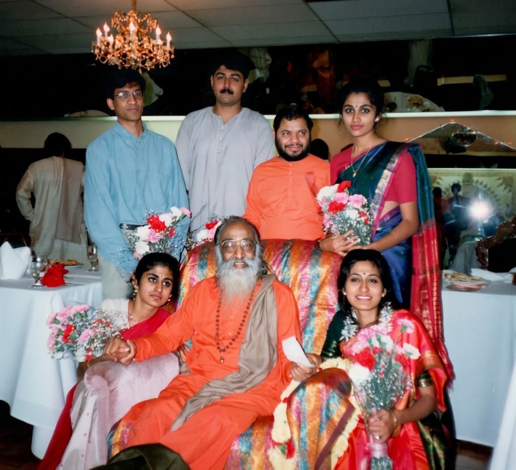 1992 Gurudev & Guruji 1992 (02)